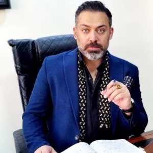 دکتر علی روشن قیاس بهترین وکیل دعاوی تجاری در تهران