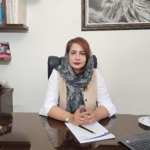 فاطمه شیرزادیان بهترین وکیل بلوار فردوس