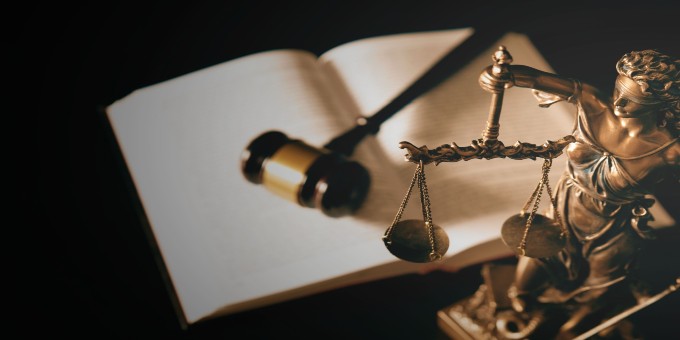 نشانی بهترین وکیل باقرشهر