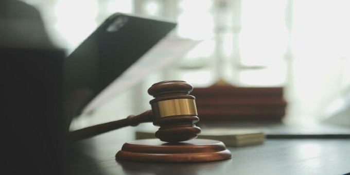 آدرس بهترین وکیل شهرک غرب