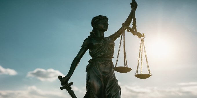 بهترین وکیل زن در مرکز تهران